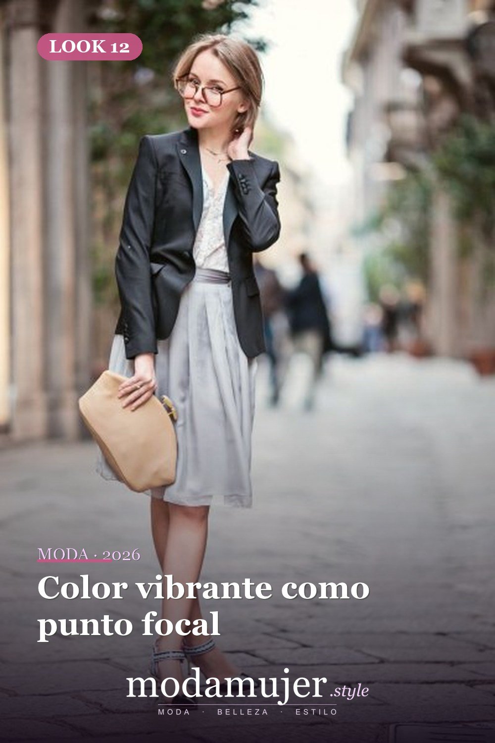 Color vibrante como punto focal — Cómo usar zapatos de tacón de gatito: las 13 mejores ideas