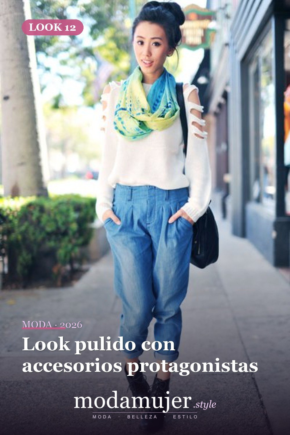Look pulido con accesorios protagonistas — Cómo usar jeans plisados: las mejores ideas de atuendos para mujer