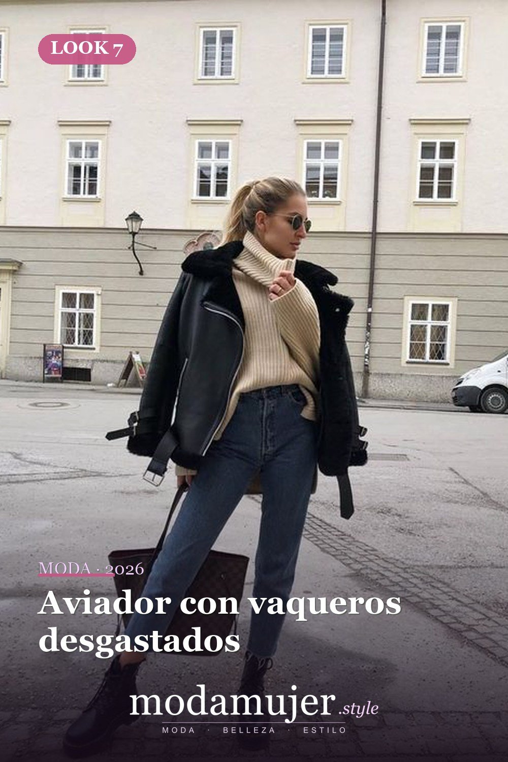 Aviador con vaqueros desgastados — 15 atuendos atrevidos con abrigos de aviador de piel de oveja