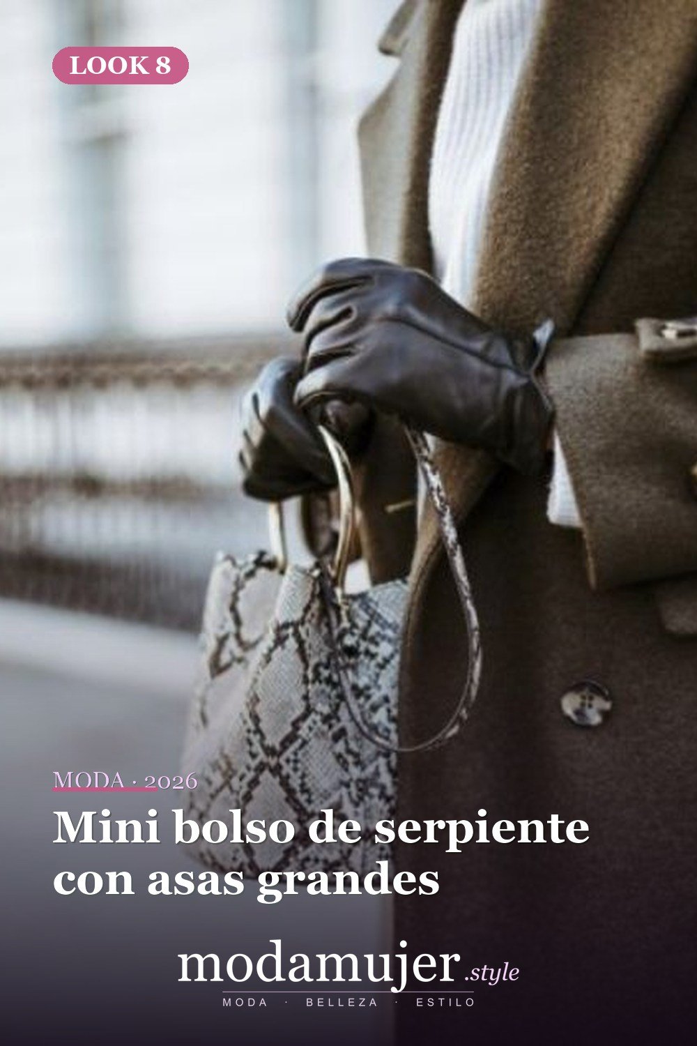 Mini bolso de serpiente con asas grandes — 15 bolsas de piel de reptil para un toque moderno