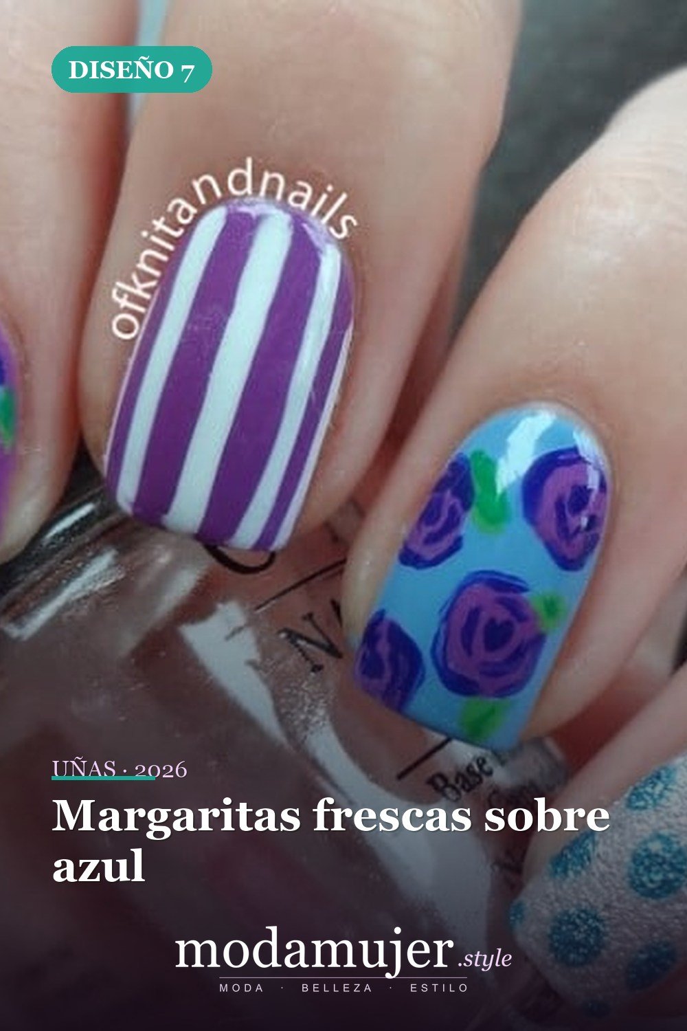 Margaritas frescas sobre azul — 15 coloridos diseños de uñas de flores para el verano