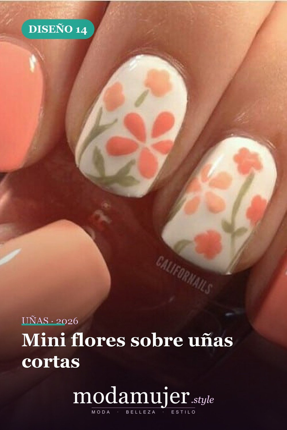 Mini flores sobre uñas cortas — 15 coloridos diseños de uñas de flores para el verano