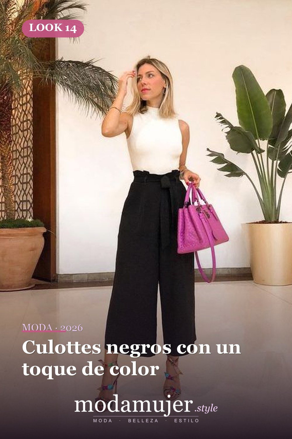Culottes negros con un toque de color — 15 conjuntos de moda de verano con blusas sin mangas