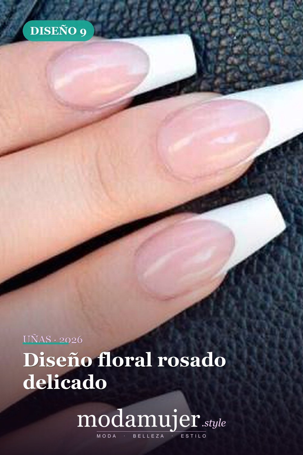 Diseño floral rosado delicado — 15 diseños de uñas blancas brillantes y elegantes