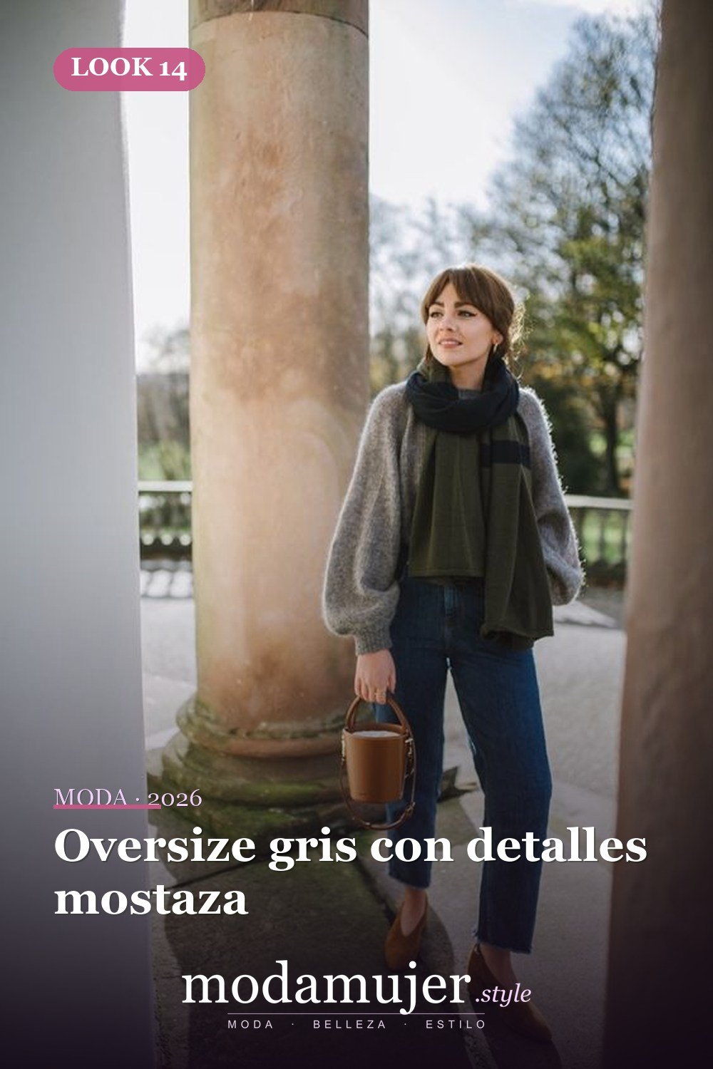 Oversize gris con detalles mostaza — 15 ideas vanguardistas de jeans para llevar en 2026