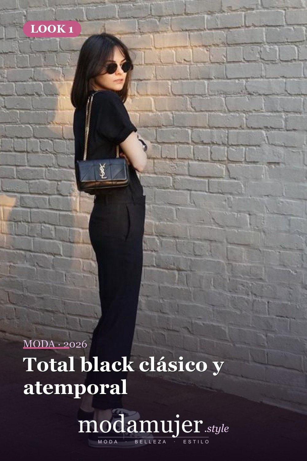 Total black clásico y atemporal — 15 looks total black que debes usar para lucir radiante