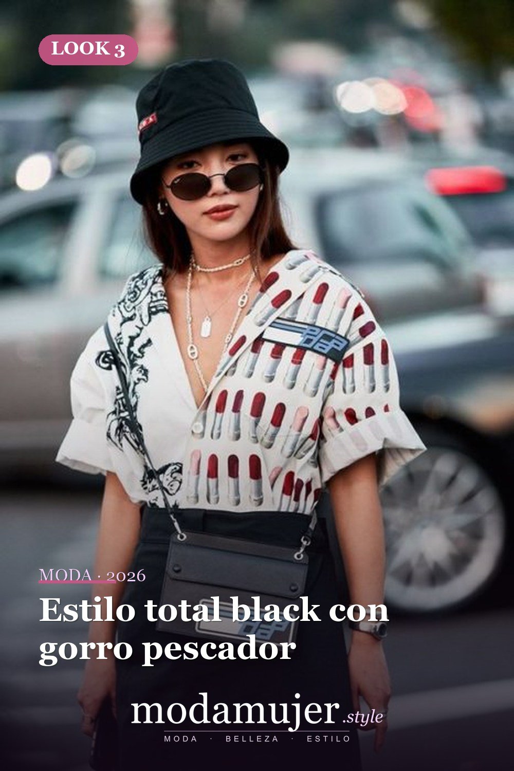 Estilo total black con gorro pescador — 15 Maneras de llevar gorro pescador sin perder el encanto