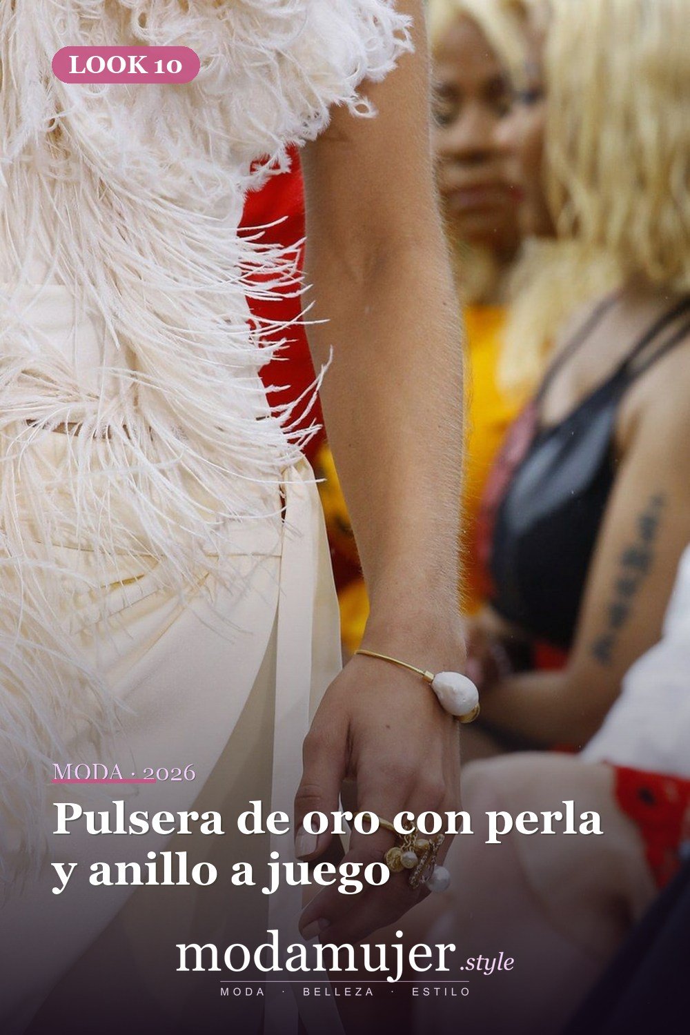 Pulsera de oro con perla y anillo a juego — 16 ideas de joyas de perlas barrocas vanguardistas para 2026