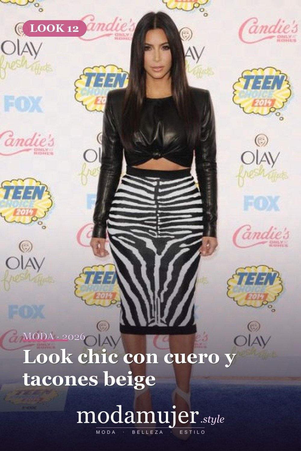 Look chic con cuero y tacones beige — 16 trajes con falda de estampado de cebra para este otoño