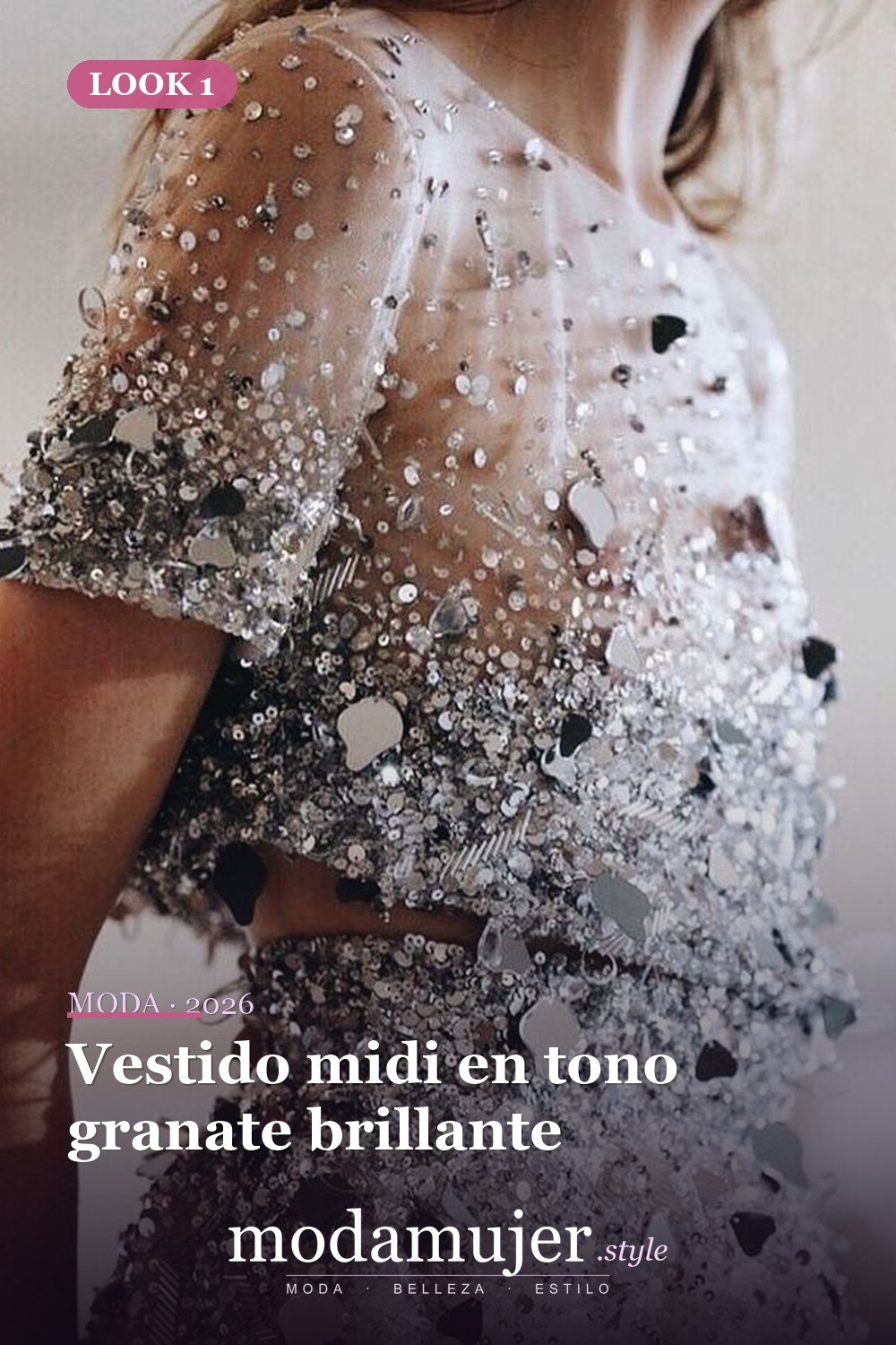 Vestido midi en tono granate brillante — 16 vestidos de lentejuelas brillantes para comprar en 2026