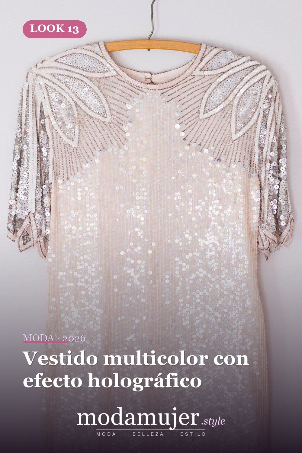 Vestido multicolor con efecto holográfico — 16 vestidos de lentejuelas brillantes para comprar en 2026
