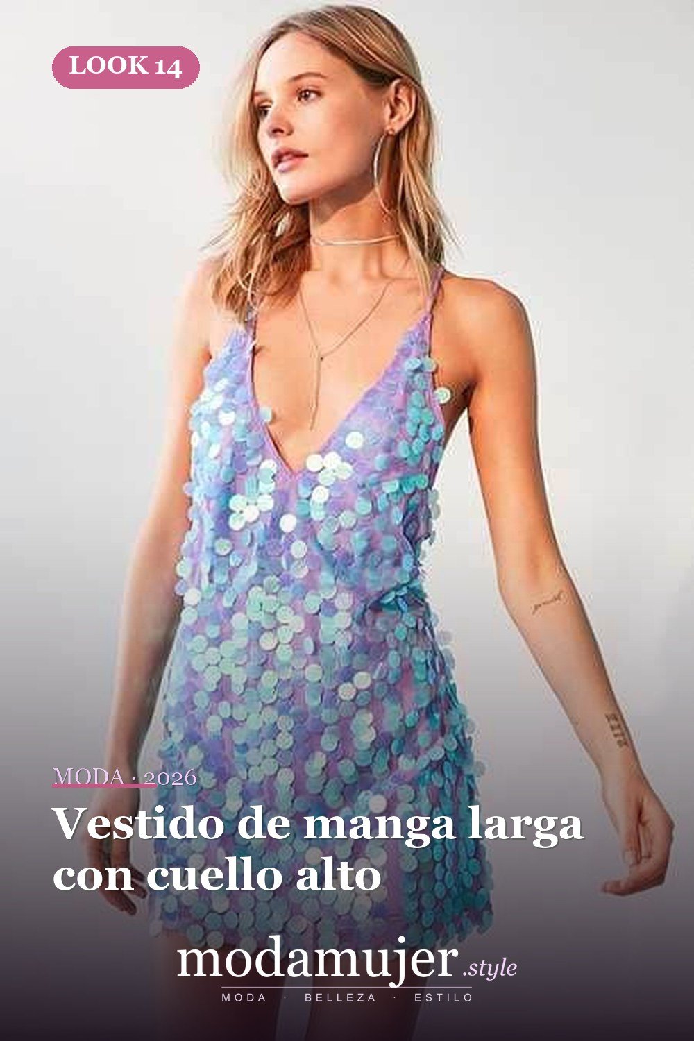 Vestido de manga larga con cuello alto — 16 vestidos de lentejuelas brillantes para comprar en 2026