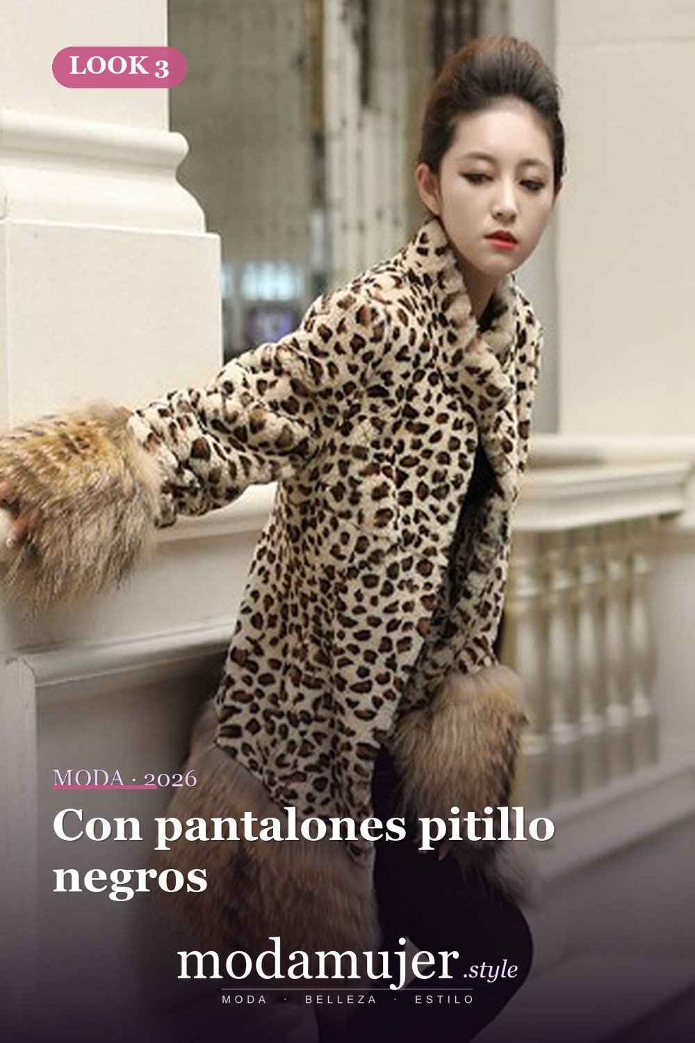 Con pantalones pitillo negros — 17 ideas de atuendo con abrigos con puños de piel para 2026