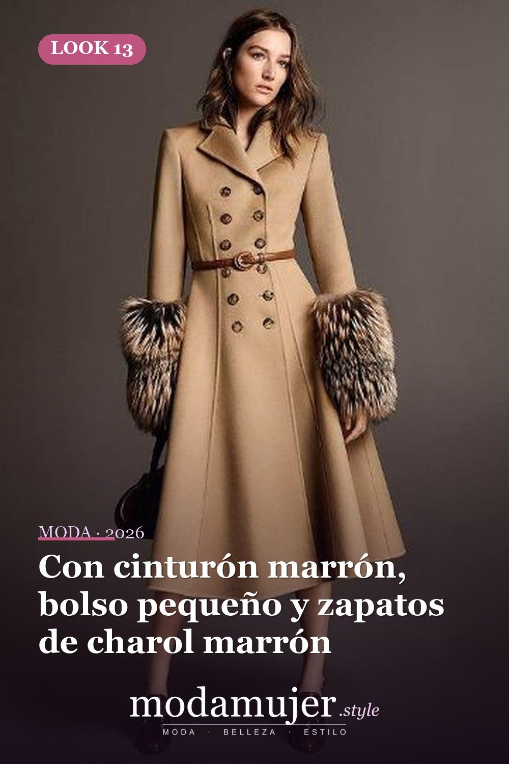 Con cinturón marrón, bolso pequeño y zapatos de charol marrón — 17 ideas de atuendo con abrigos con puños de piel para 2026