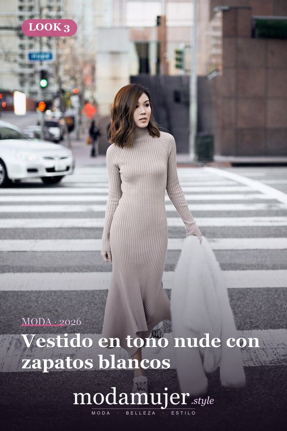 Vestido en tono nude con zapatos blancos — 18 ideas de outfits con vestidos de punto para 2026
