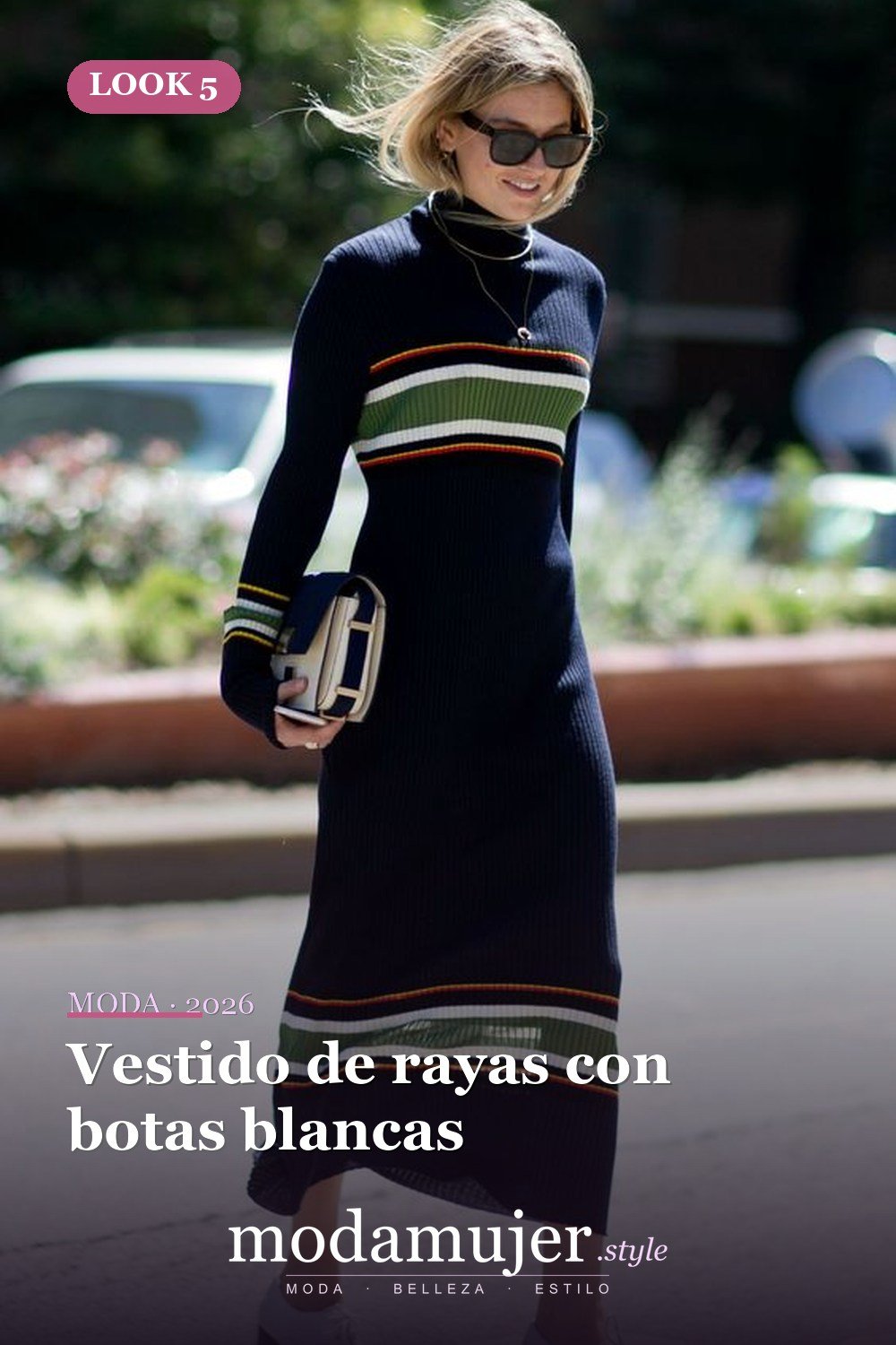 Vestido de rayas con botas blancas — 18 ideas de outfits con vestidos de punto para 2026
