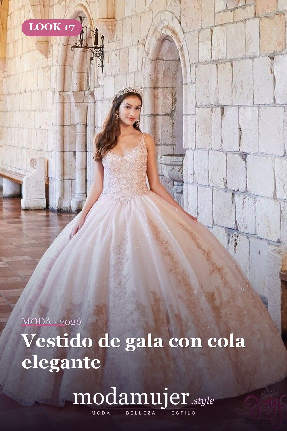 Vestido de gala con cola elegante — 18 ideas de vestidos de quinceañera absolutamente impresionantes
