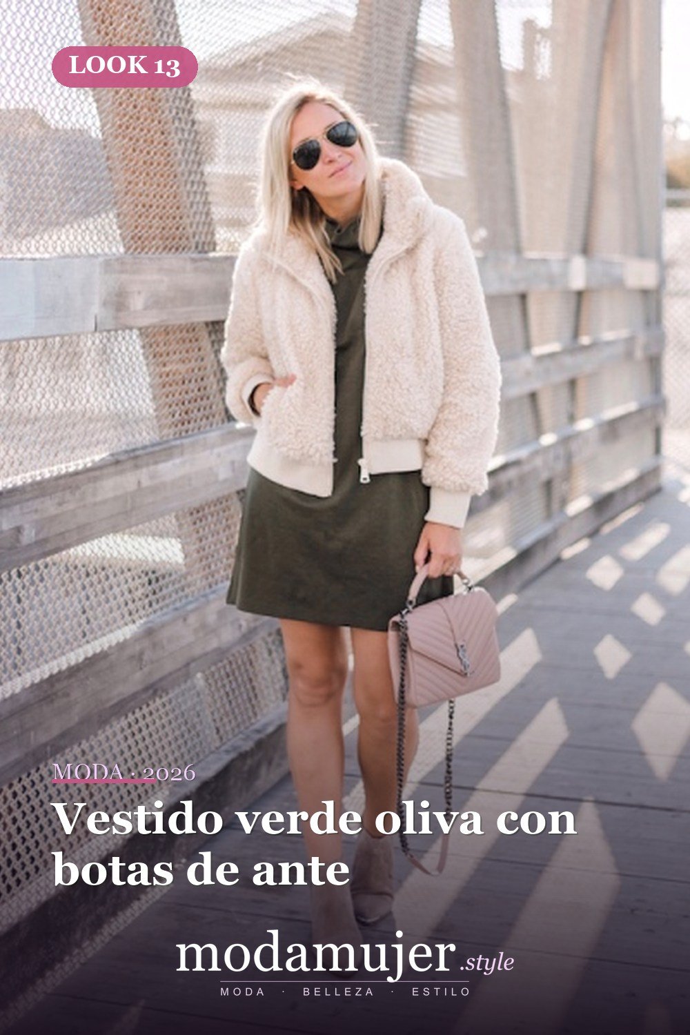 Vestido verde oliva con botas de ante — 18 trajes cómodos con chaquetas de osito de peluche