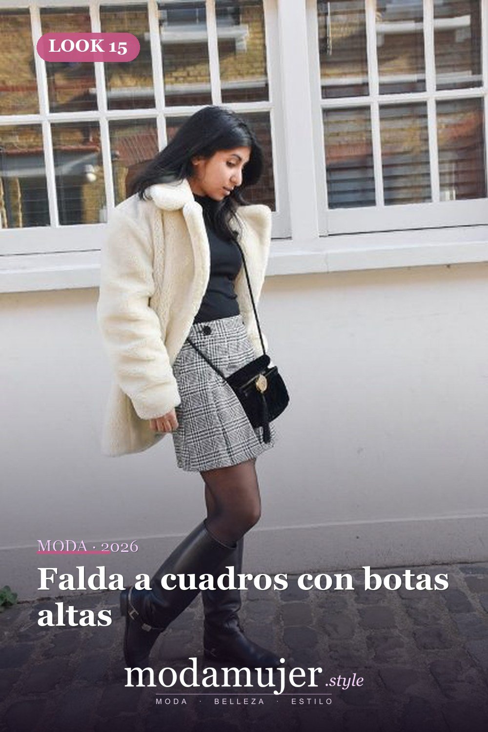 Falda a cuadros con botas altas — 18 trajes cómodos con chaquetas de osito de peluche