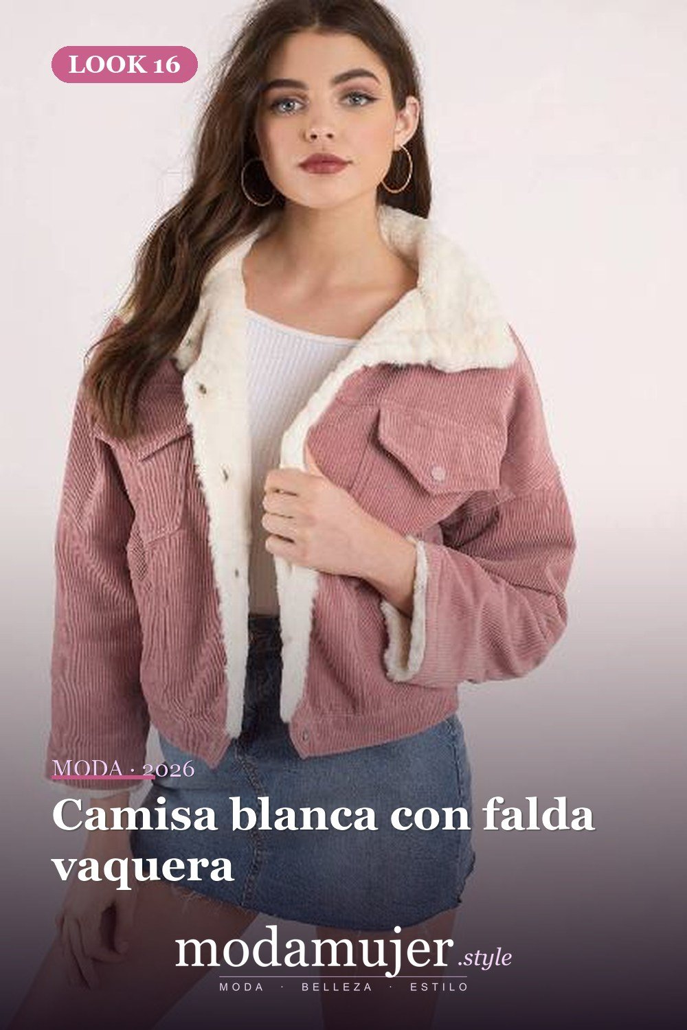 Camisa blanca con falda vaquera — 18 trajes de chaqueta de pana para damas elegantes