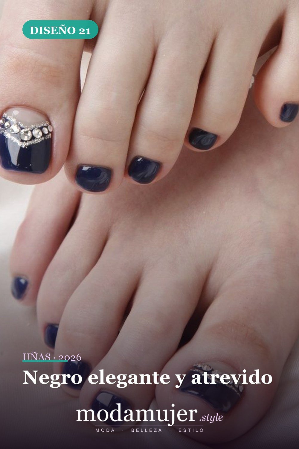 Negro elegante y atrevido — 20 adorables diseños de uñas para los pies fáciles 2026