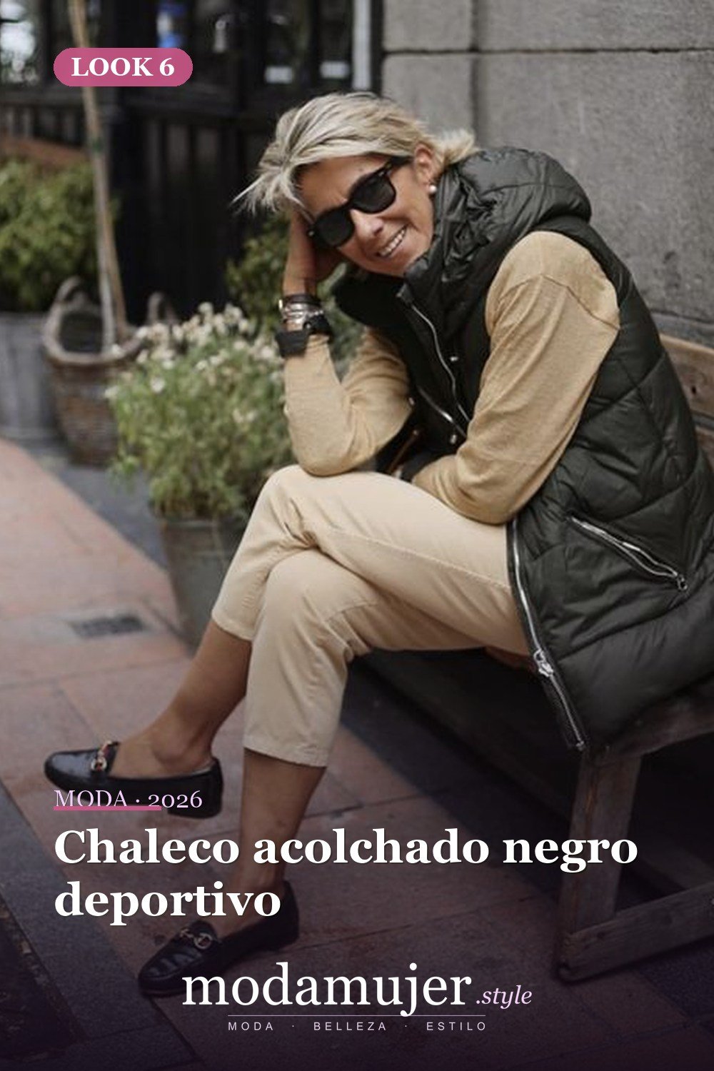 Chaleco acolchado negro deportivo — 20 ideas de ropa y accesorios para lucir más joven en 2026