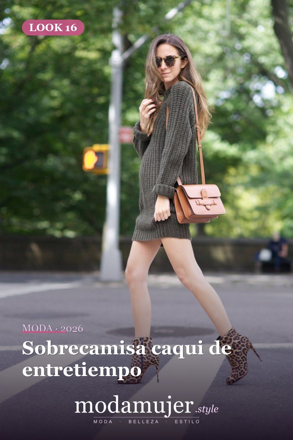 Sobrecamisa caqui de entretiempo — 20 maneras bonitas de usar atuendo de color caqui