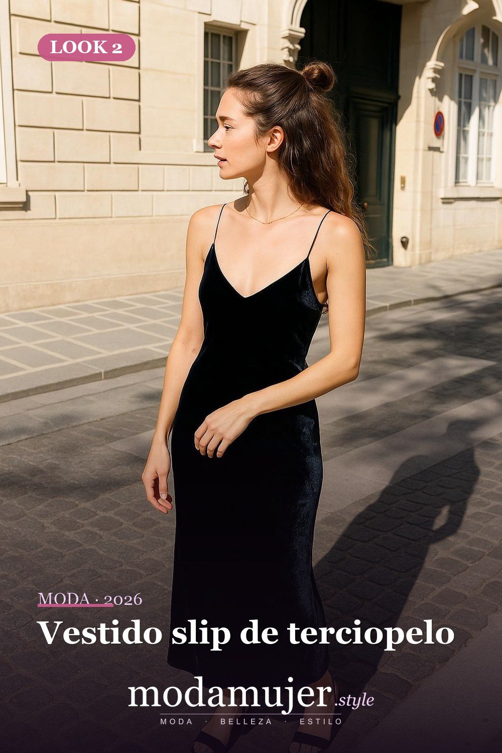 Vestido slip de terciopelo — 20 maneras de diseñar tus vestidos slip en 2026