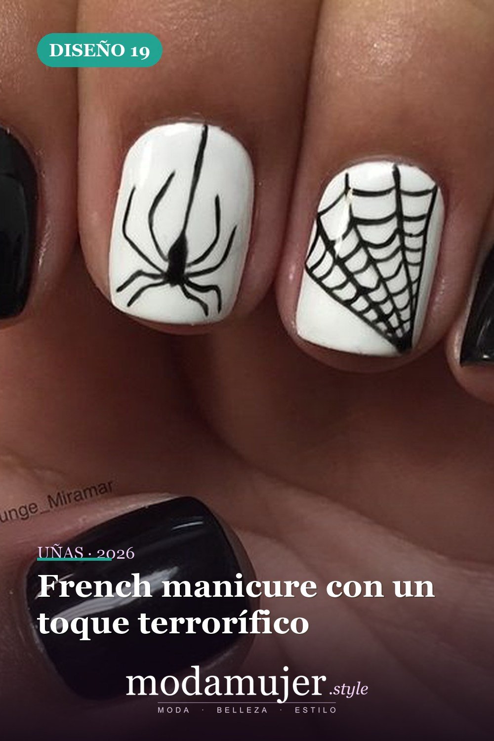 French manicure con un toque terrorífico — 20 tips de arte de uñas de Halloween fáciles y geniales