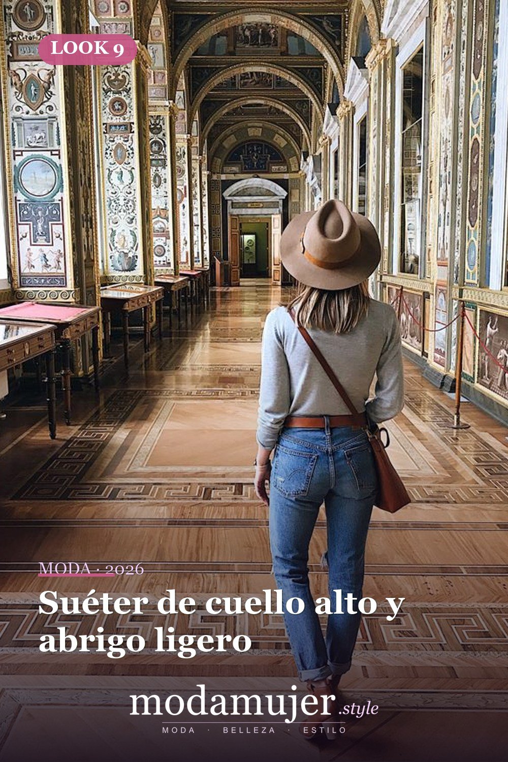 Suéter de cuello alto y abrigo ligero — 21 ideas de trajes de viaje de otoño para chicas que siempre están en movimiento