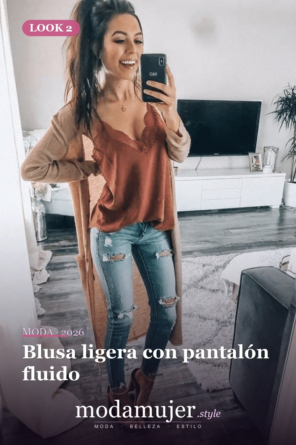 Blusa ligera con pantalón fluido — 21 conjuntos de moda de verano con encanto para mujeres