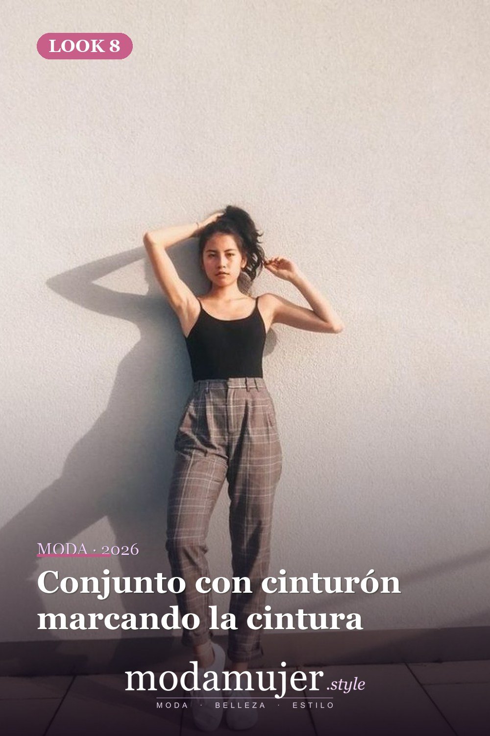 Conjunto con cinturón marcando la cintura — 21 conjuntos de moda de verano con encanto para mujeres