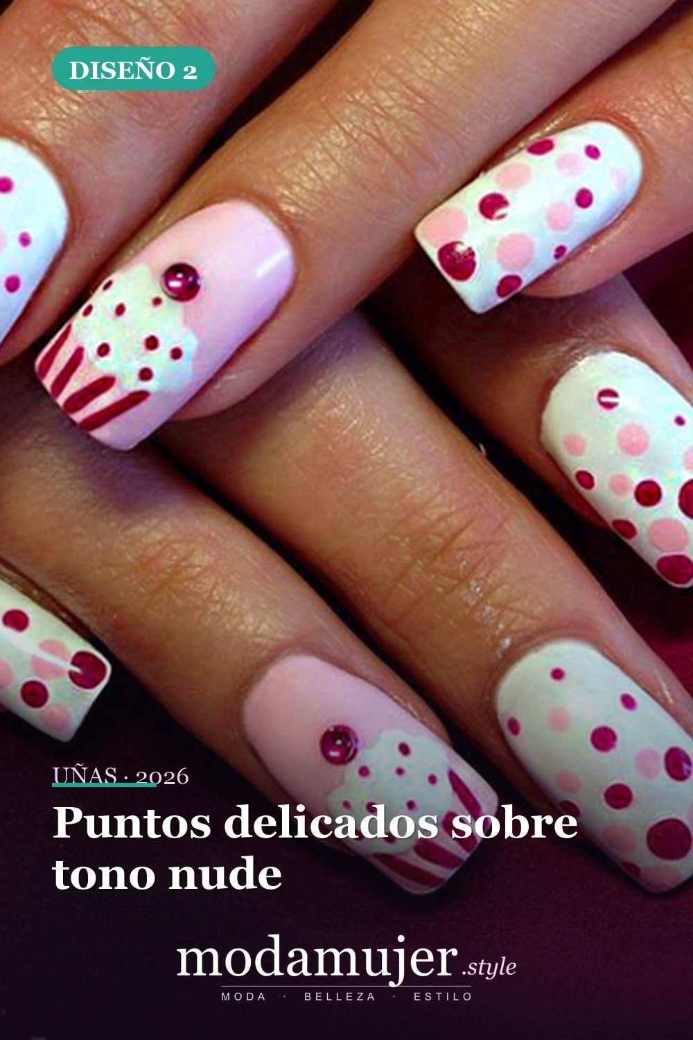 Puntos delicados sobre tono nude — 22 hermosos diseños de uñas de lunares