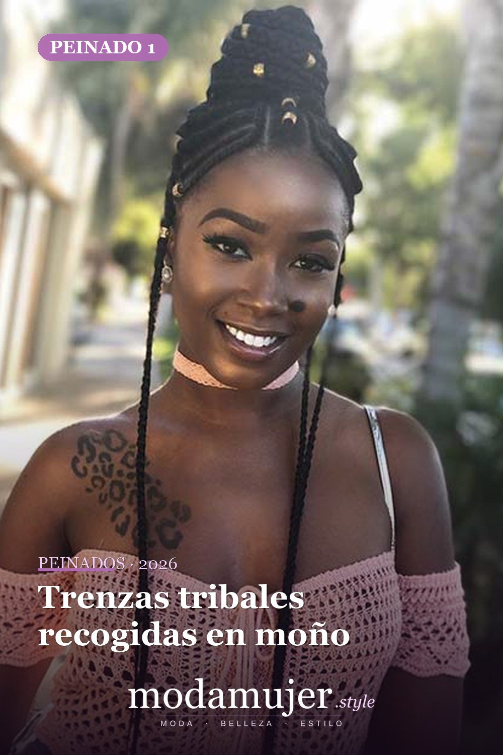 Trenzas tribales recogidas en moño — 23 Badass Tribal Trenzas Peinados para probar
