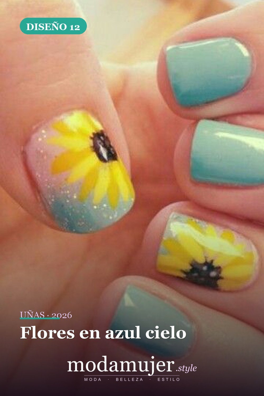 Flores en azul cielo — 23 tips y diseños de uñas primaverales para niñas