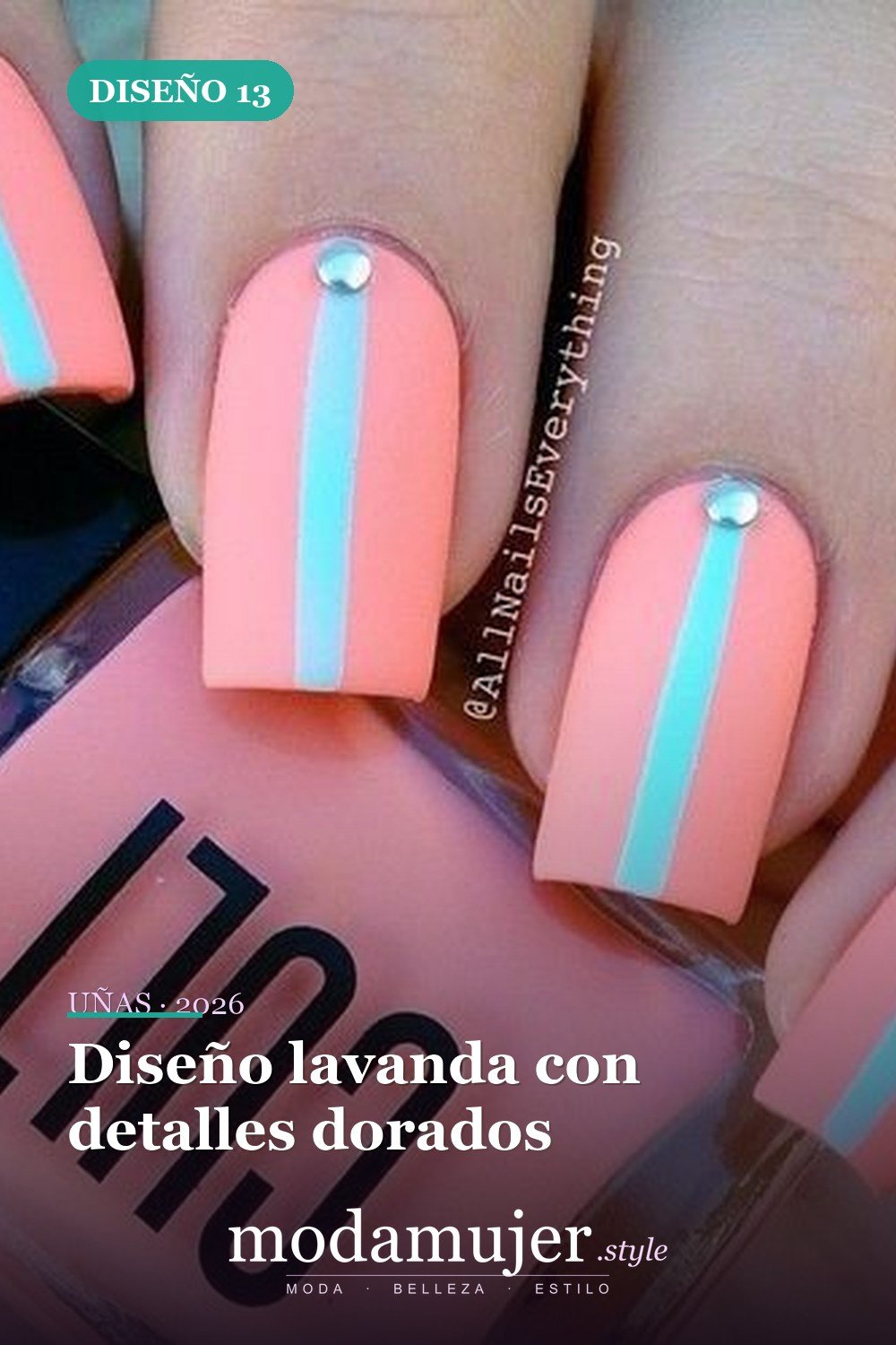 Diseño lavanda con detalles dorados — 23 tips y diseños de uñas primaverales para niñas