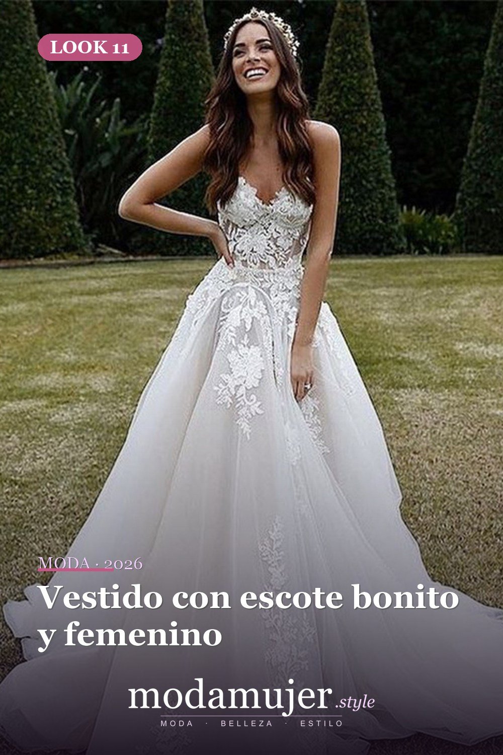 Vestido con escote bonito y femenino — 23 vestidos campestres para destacar