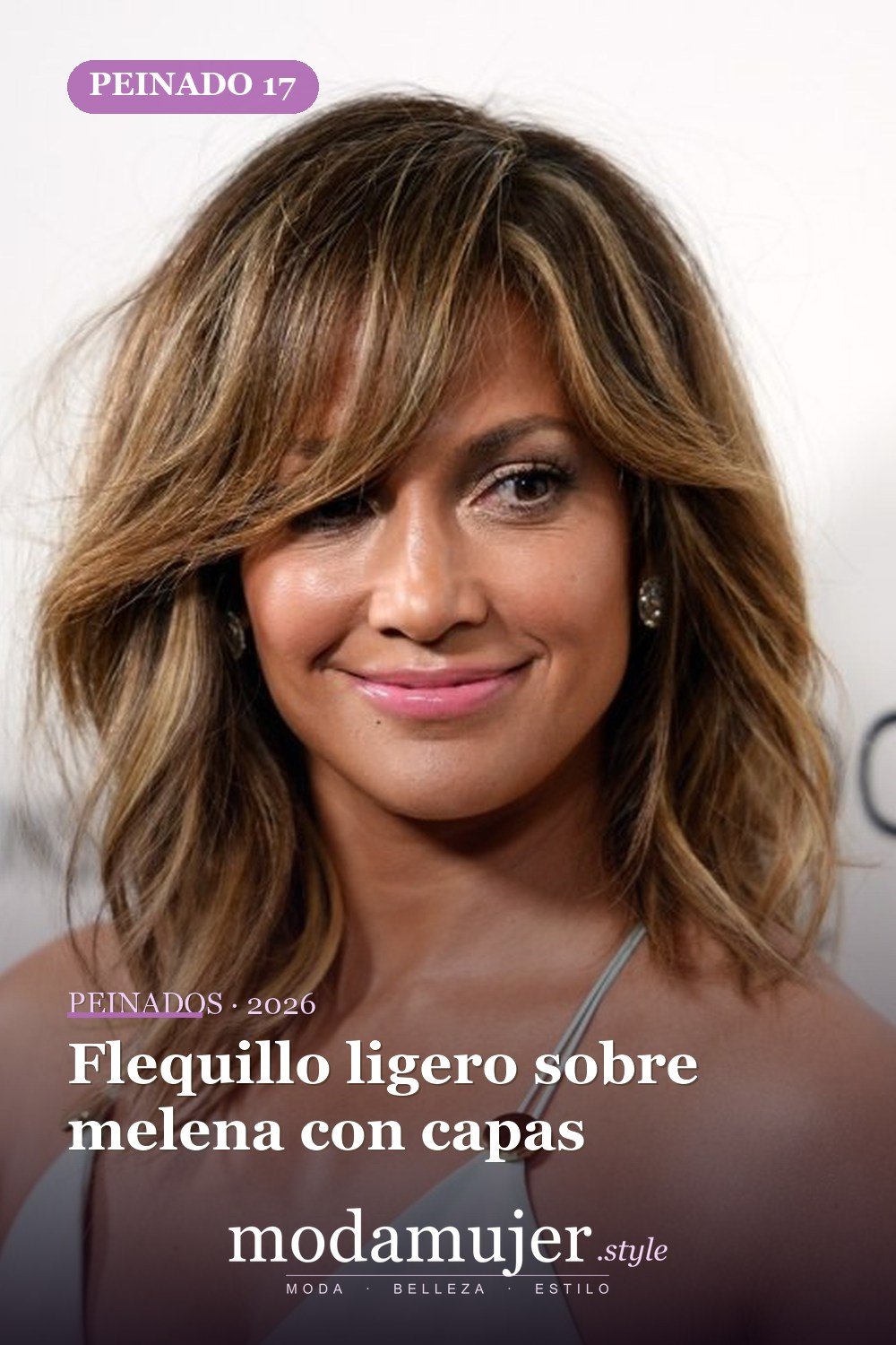 Flequillo ligero sobre melena con capas — 24 cortes de pelo de moda para mujeres con flequillo para probar