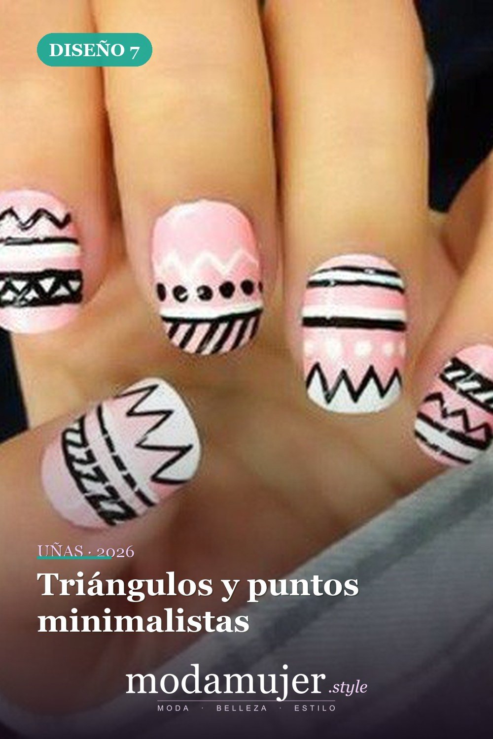 Triángulos y puntos minimalistas — 25 diseños de uñas tribales elegantes y geniales