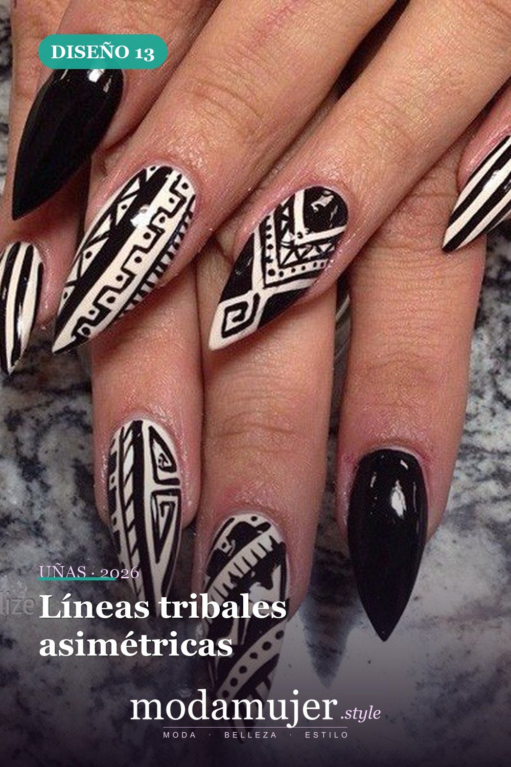 Líneas tribales asimétricas — 25 diseños de uñas tribales elegantes y geniales