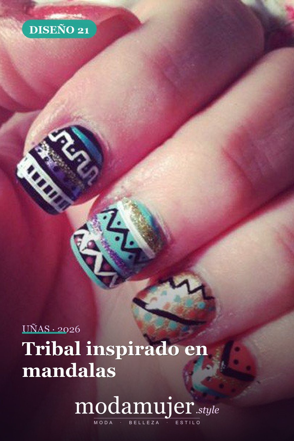 Tribal inspirado en mandalas — 25 diseños de uñas tribales elegantes y geniales