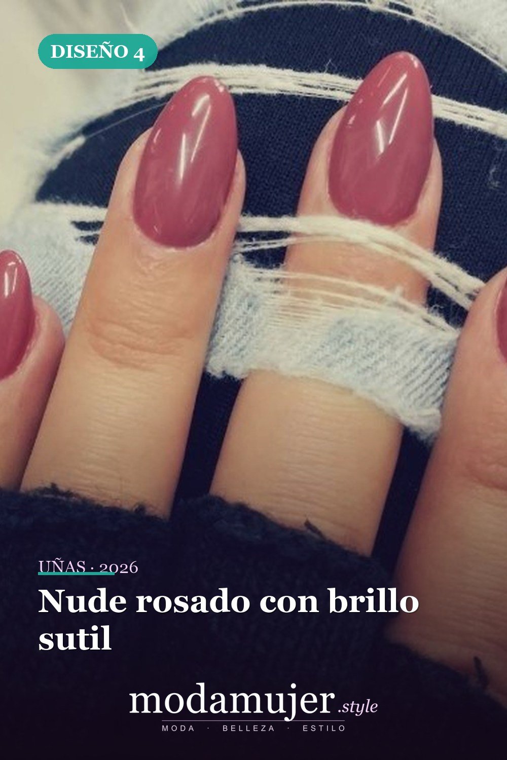 Nude rosado con brillo sutil — 25 elegantes colores navideños para uñas que se ven naturales y duran mucho tiempo