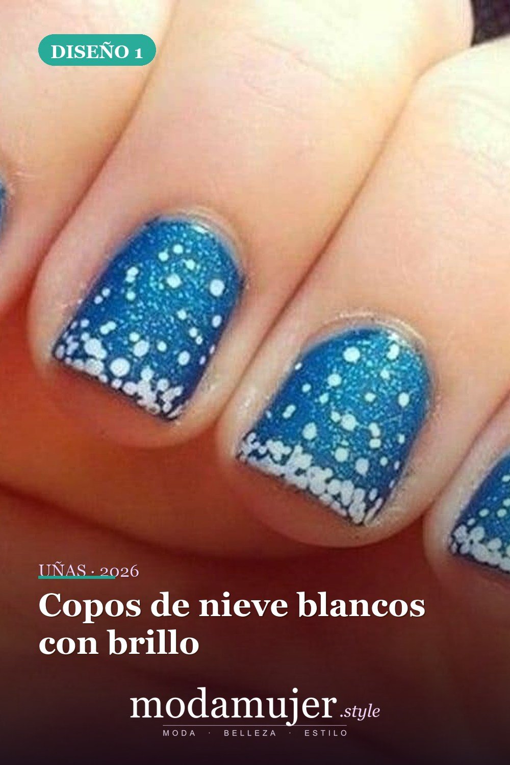 Copos de nieve blancos con brillo — 25 increíbles colores de uñas de invierno que combinan con la nieve
