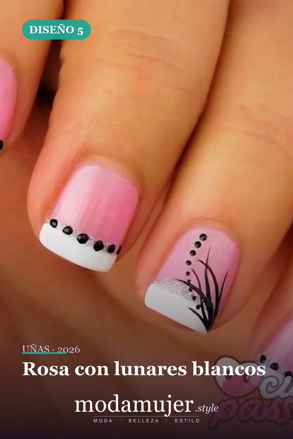 Rosa con lunares blancos — 25 lindos diseños de uñas rosas para niñas