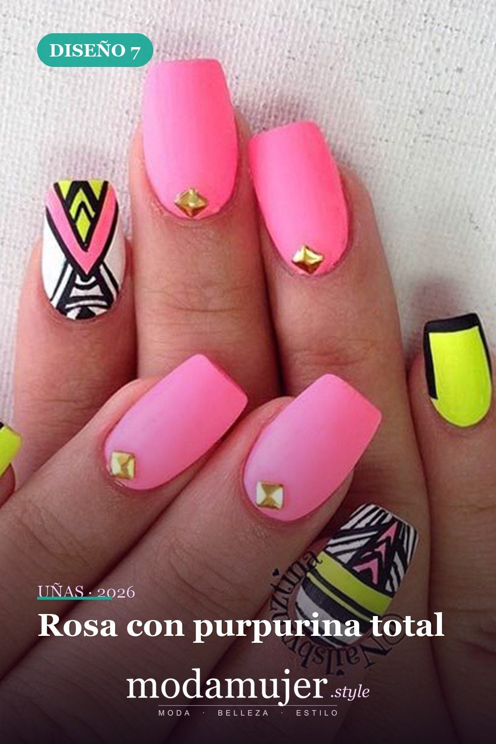 Rosa con purpurina total — 25 lindos diseños de uñas rosas para niñas