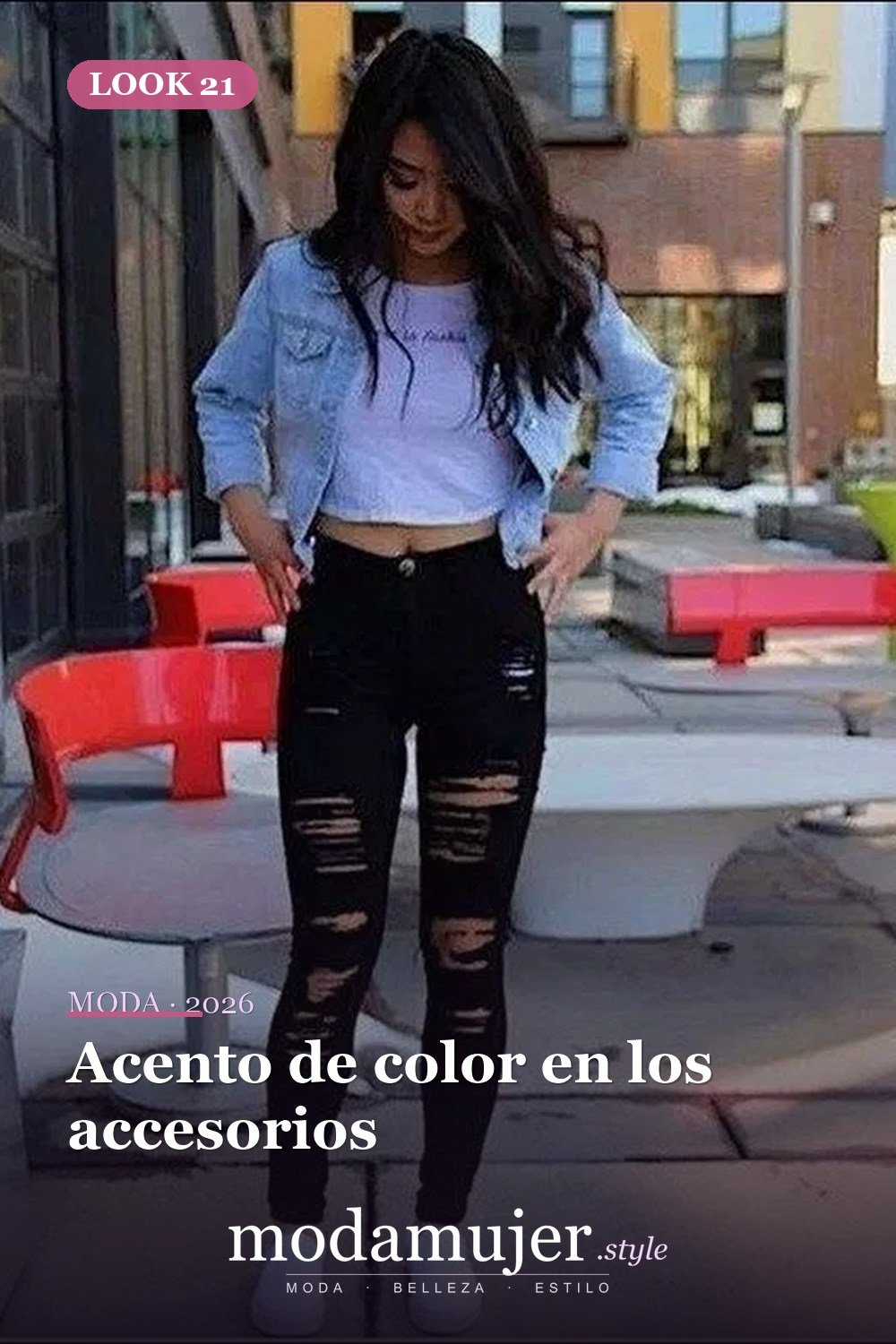 Acento de color en los accesorios — 28 conjuntos de moda casual de primavera con jeans