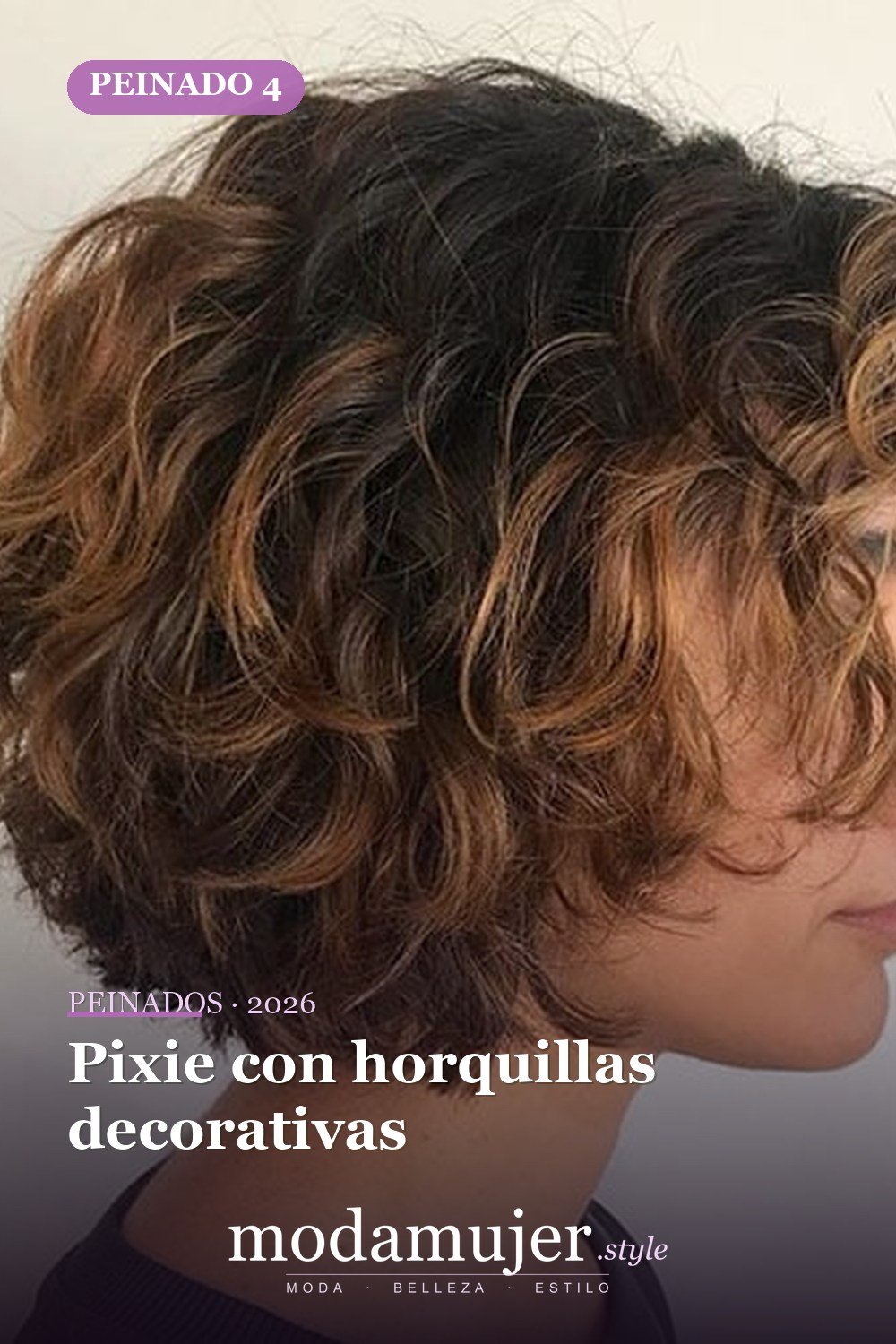 Pixie con horquillas decorativas — 28 cortes de pelo para cabello corto y rizado
