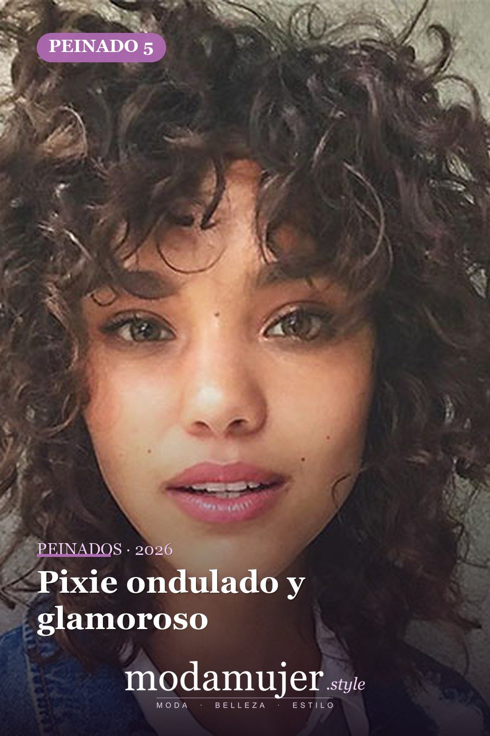 Pixie ondulado y glamoroso — 28 cortes de pelo para cabello corto y rizado