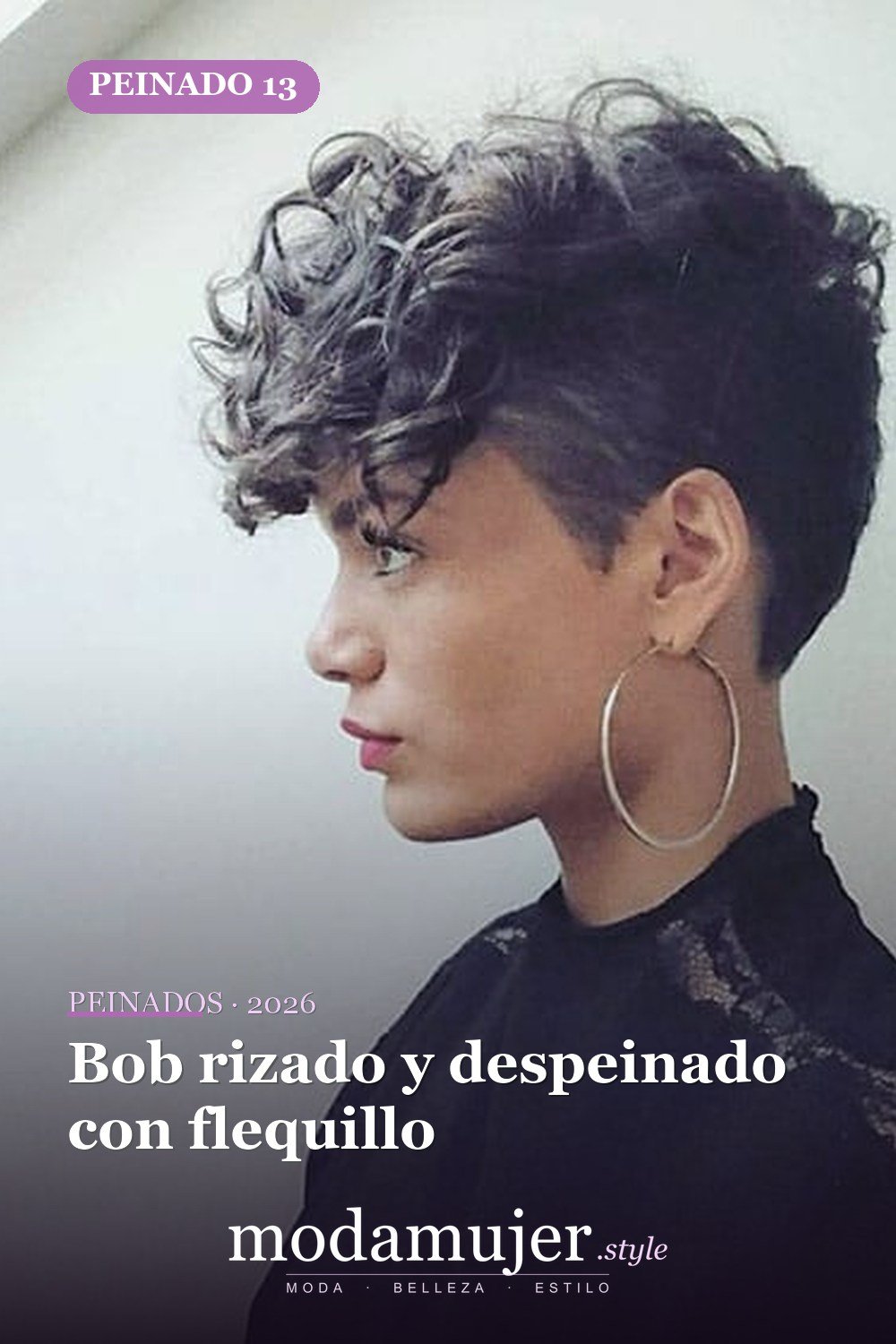 Bob rizado y despeinado con flequillo — 28 cortes de pelo para cabello corto y rizado