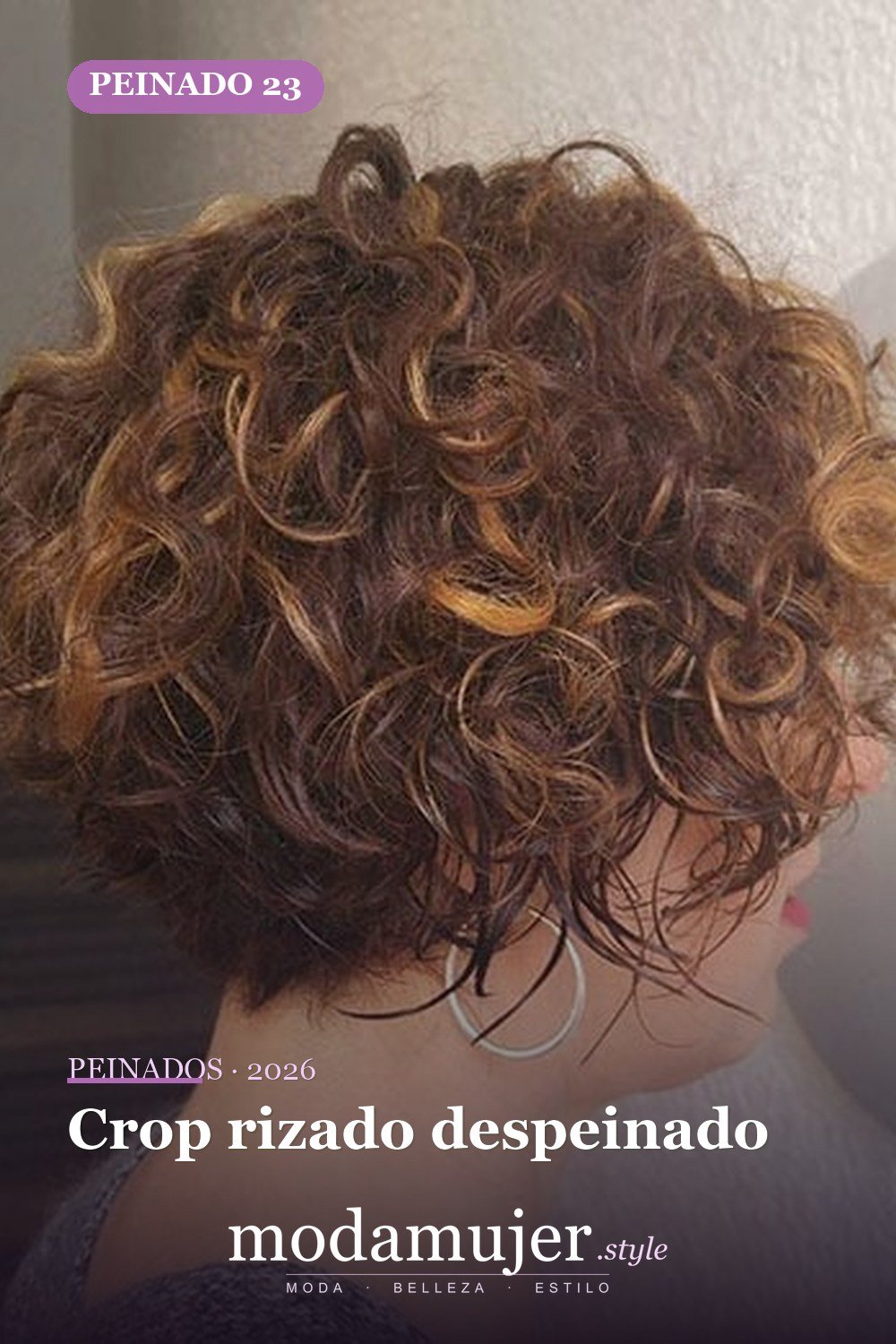 Crop rizado despeinado — 28 cortes de pelo para cabello corto y rizado